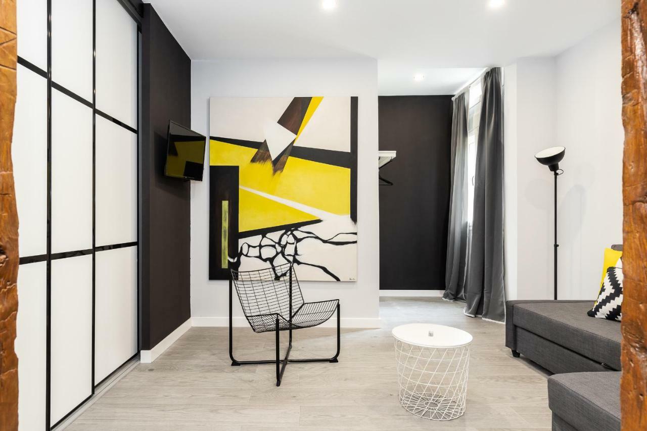 Apartmán Bnbholder Black & Yellow Design Sol Madrid Exteriér fotografie