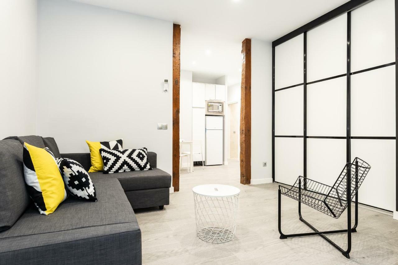 Apartmán Bnbholder Black & Yellow Design Sol Madrid Exteriér fotografie