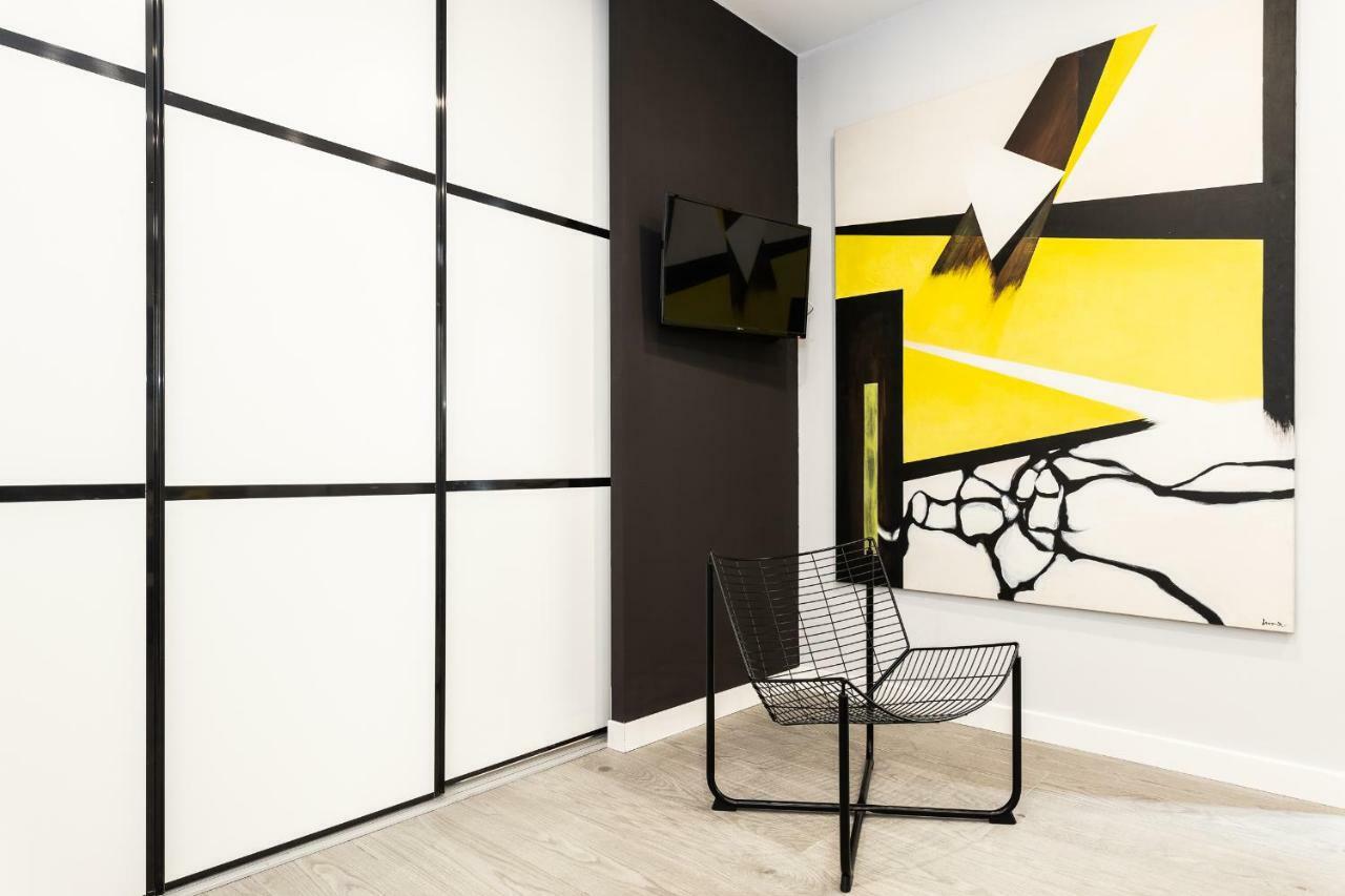 Apartmán Bnbholder Black & Yellow Design Sol Madrid Exteriér fotografie