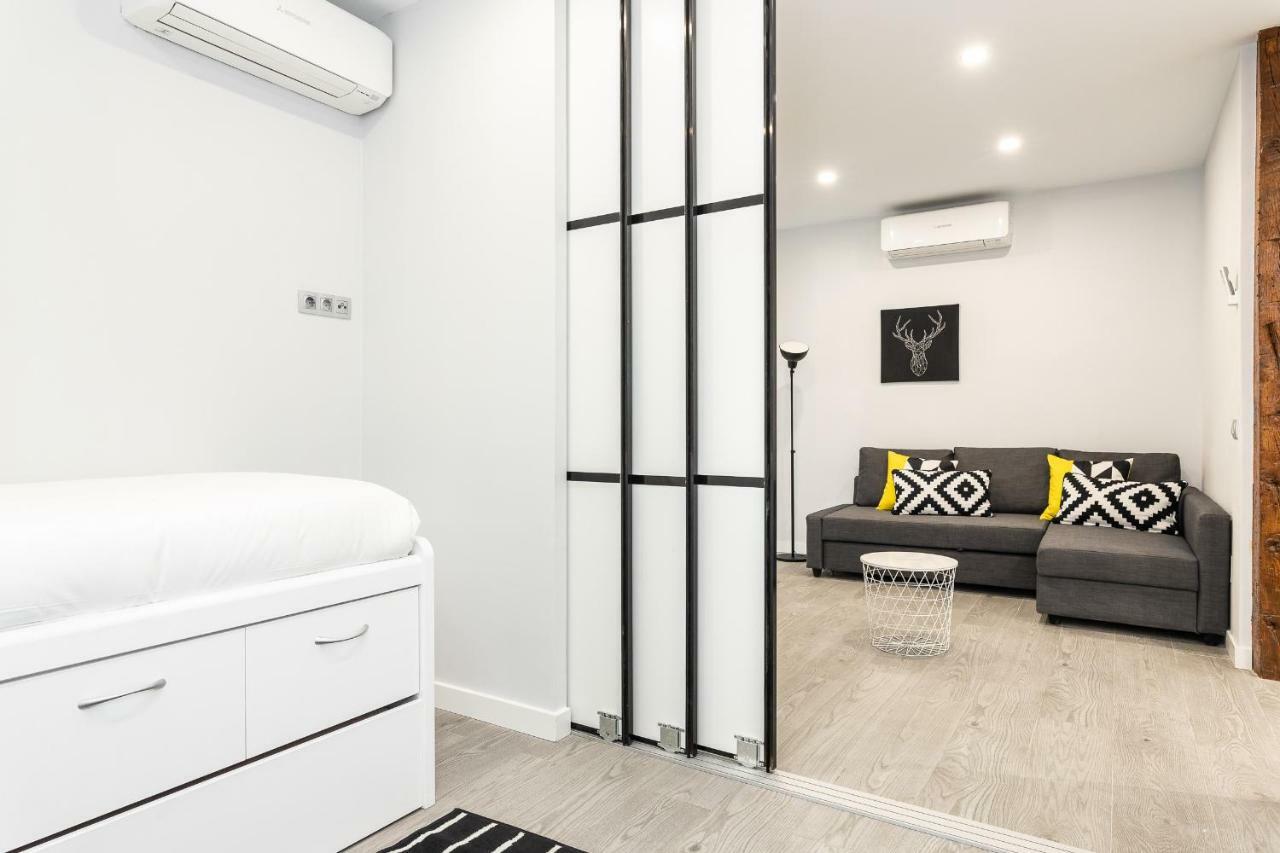 Apartmán Bnbholder Black & Yellow Design Sol Madrid Exteriér fotografie